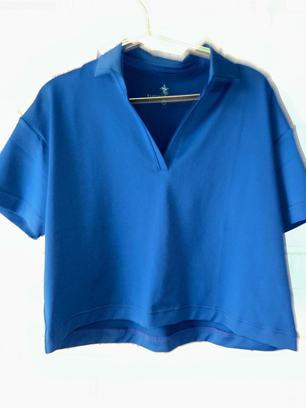 TNuck Tuckernuck White Performance Jersey Cropped Caroline Polo